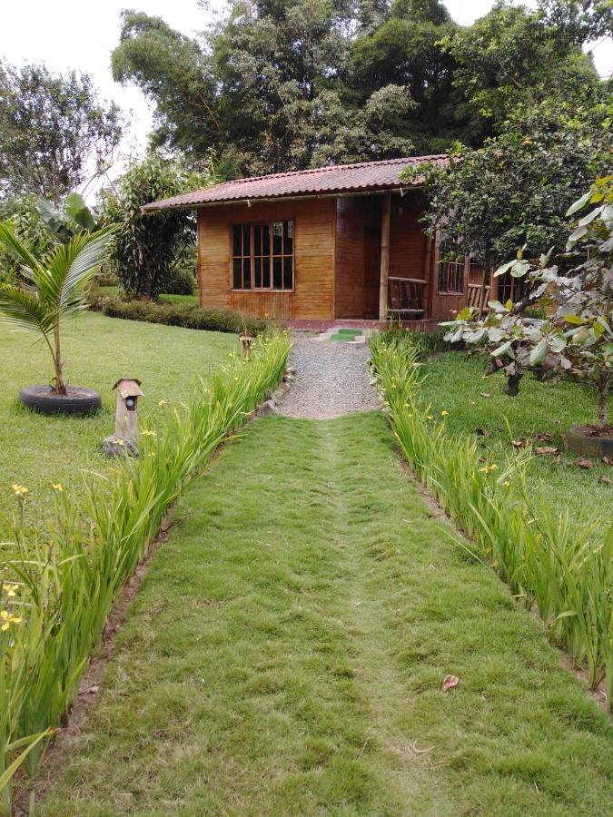 Estancia La Colina Santo Domingo de los Colorados Bagian luar foto