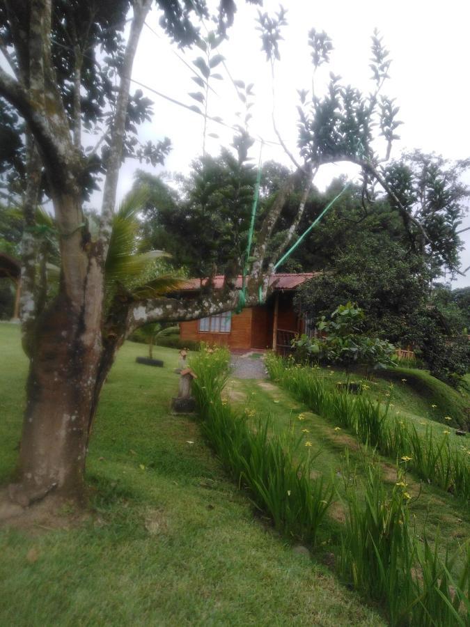Estancia La Colina Santo Domingo de los Colorados Bagian luar foto