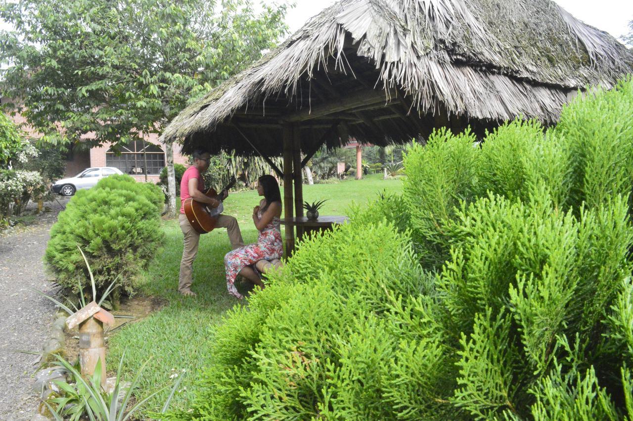 Estancia La Colina Santo Domingo de los Colorados Bagian luar foto