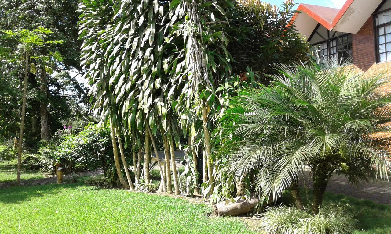 Estancia La Colina Santo Domingo de los Colorados Bagian luar foto